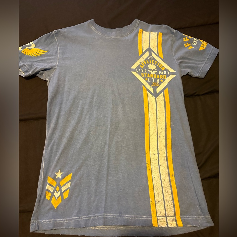 Men’s medium Affliction tshirt